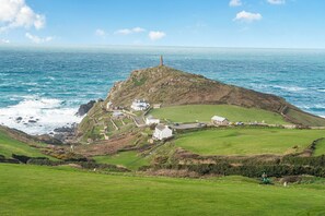 Cottage | Golf - Cape View (Penzance)