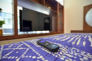 Studio, City View | Television - Solara (Monterrey)