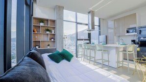 Phòng Suite Club, quang cảnh thành phố | Khu phòng khách