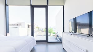 Studio Business, quang cảnh thành phố