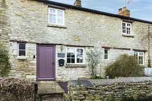Exterior detail - Horseshoe Cottage - sleeps 4 guests in 2 bedrooms (Oxfordshire)