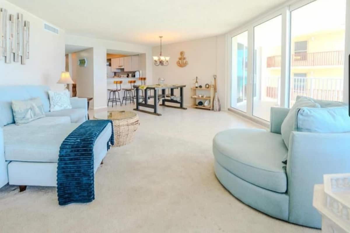 Căn hộ Cao cấp, ban công, quang cảnh biển | Khu phòng khách