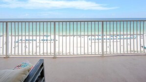 Luxury Apartment, Balcony, Ocean View | Pantai