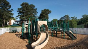 Unclassified image, 4 of 8, button - Quaint studio near historic Colonial Williamsburg (Williamsburg)