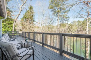 Property grounds - Lakefront Luxury - Boat Slip - Kayaks - Game Room (Waleska)