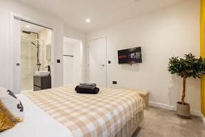 2 Schlafzimmer, Bügeleisen/Bügelbrett, kostenloses WLAN, Bettwäsche