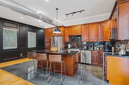 2 Mi to DT San Marcos: Spacious Home w/ Yard!