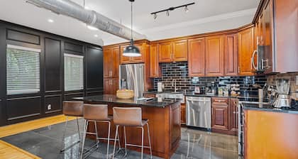 2 Mi to DT San Marcos: Spacious Home w/ Yard!