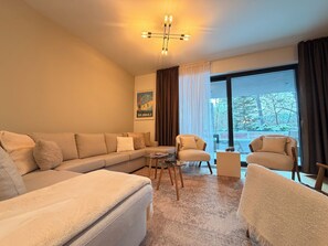 Comfort Apartment, 2 Bedrooms, Patio | Living area - Cozy Forrest-side 2BR - Parking & Patio (Brașov)