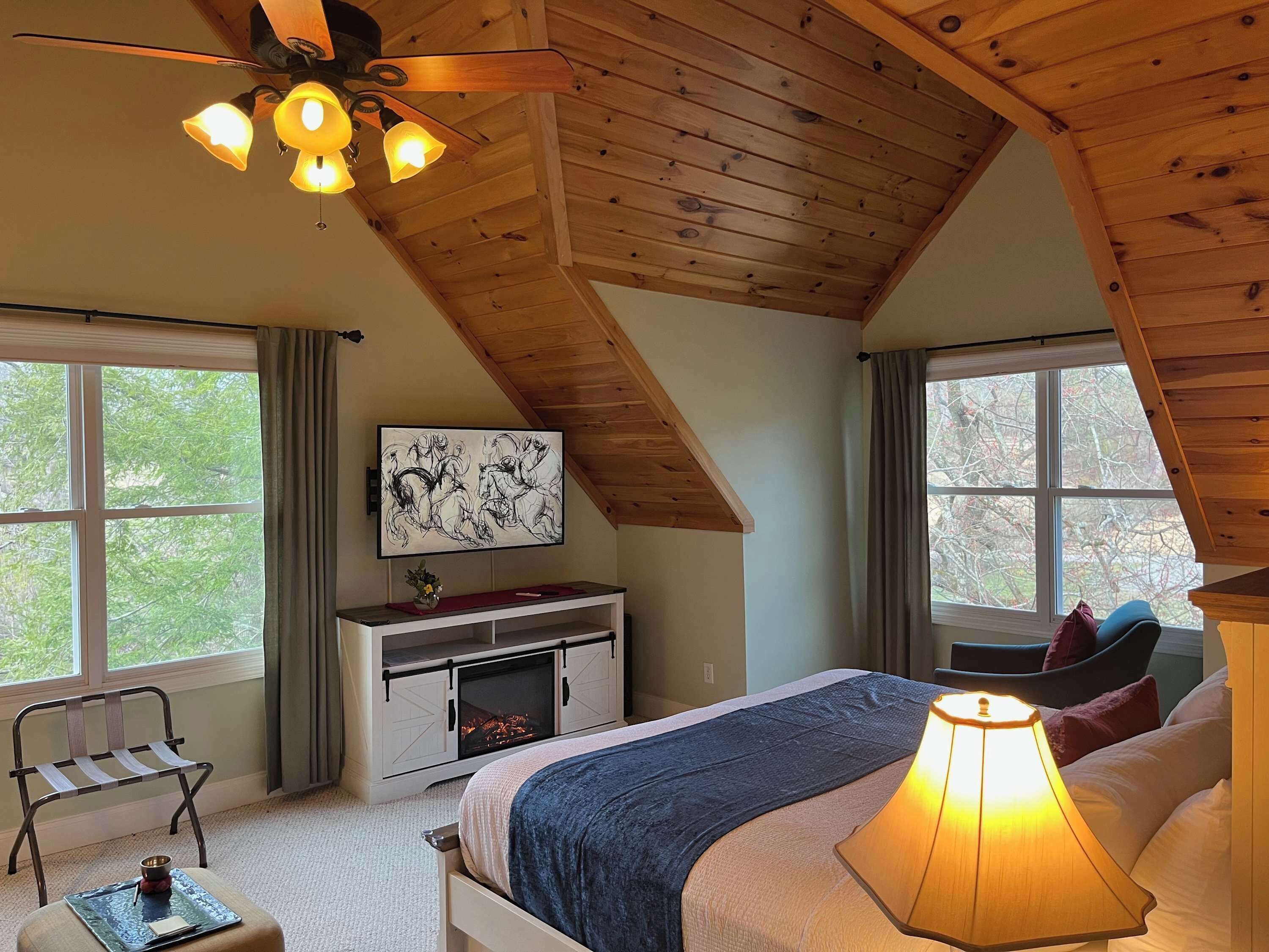 3 dormitorios, escritorio, tabla de planchar con plancha y wifi