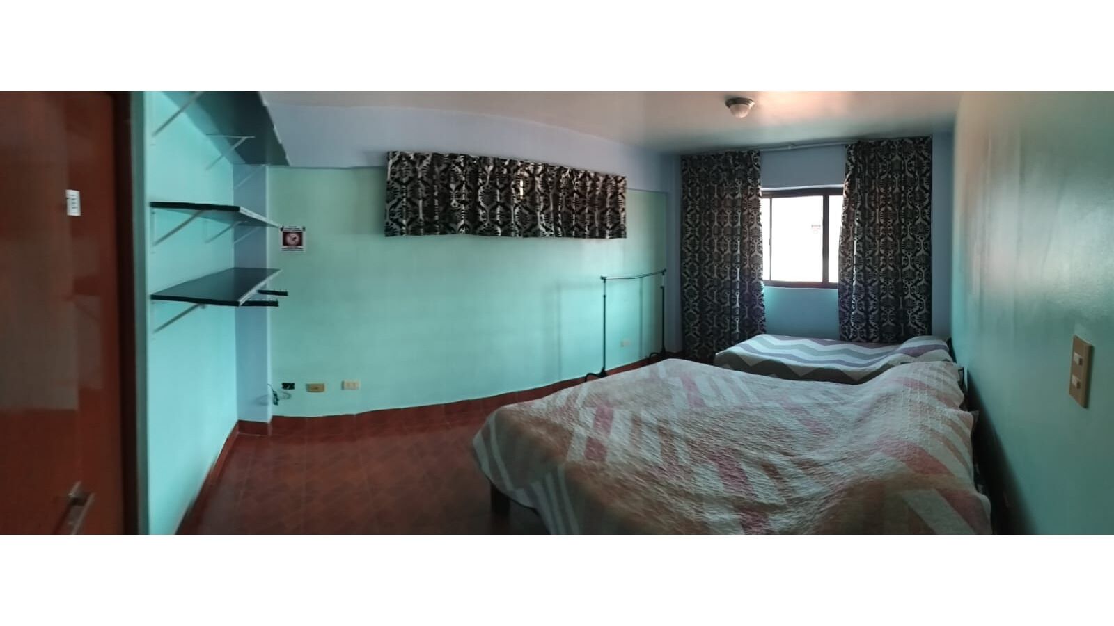 2 habitaciones, tabla de planchar con plancha, wifi y ropa de cama 