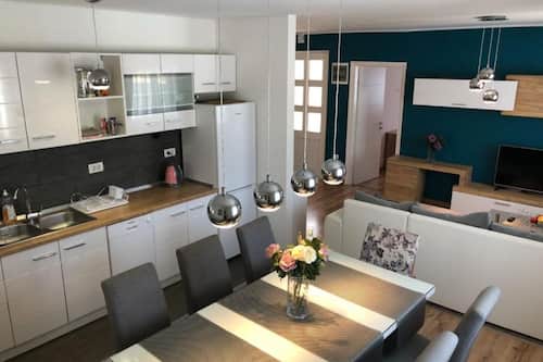 Ferienhaus (ThreeBedroom Holiday Home With Privat) | Eigene Küche | Kühlschrank