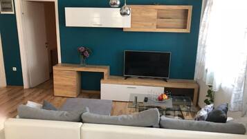 House (ThreeBedroom Holiday Home With Privat) | Living room