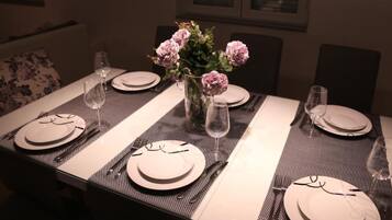 House (ThreeBedroom Holiday Home With Privat) | Dining room