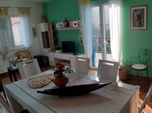 House (ThreeBedroom Holiday Home with Terrac) | Dining room - Casa Dolce Mare (Pasman)