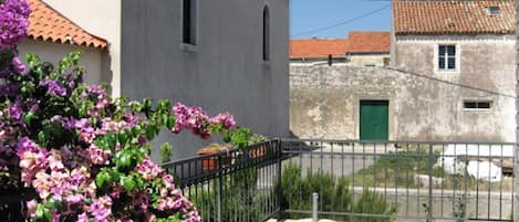 House (ThreeBedroom Holiday Home with Terrac) | Terrace/patio