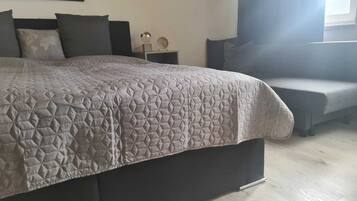 2 Schlafzimmer, Bügeleisen/Bügelbrett, Internetzugang, Bettwäsche