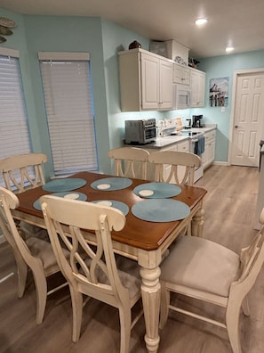 Dining - Peaceful 3-bedroom house in charming Daphne (Daphne)