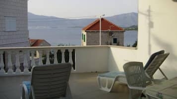 Apartment (One Bedroom Apartment with Sea View a) | Balkon