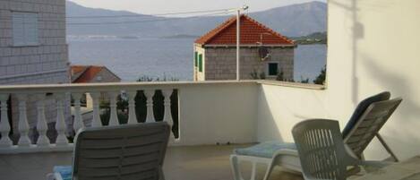 Appartement (One Bedroom Apartment with Sea View a) | Balcon