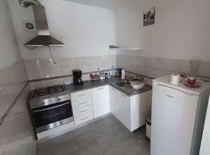 Departamento (One bedroom apartment) | Cocina privada | Refrigerador 