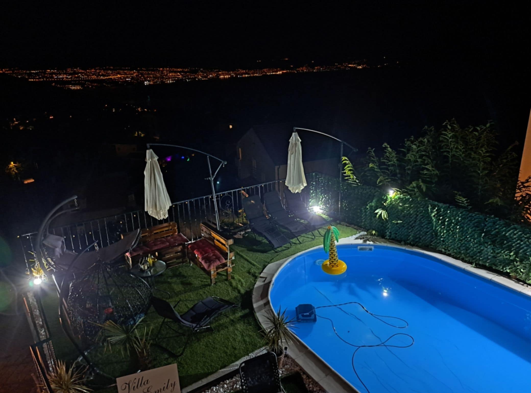 Huis (Five Bedroom Holiday Home With Pool) | Buitenzwembad