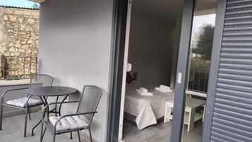 Apartamento (Two Bedroom Apartment) | Sala de estar