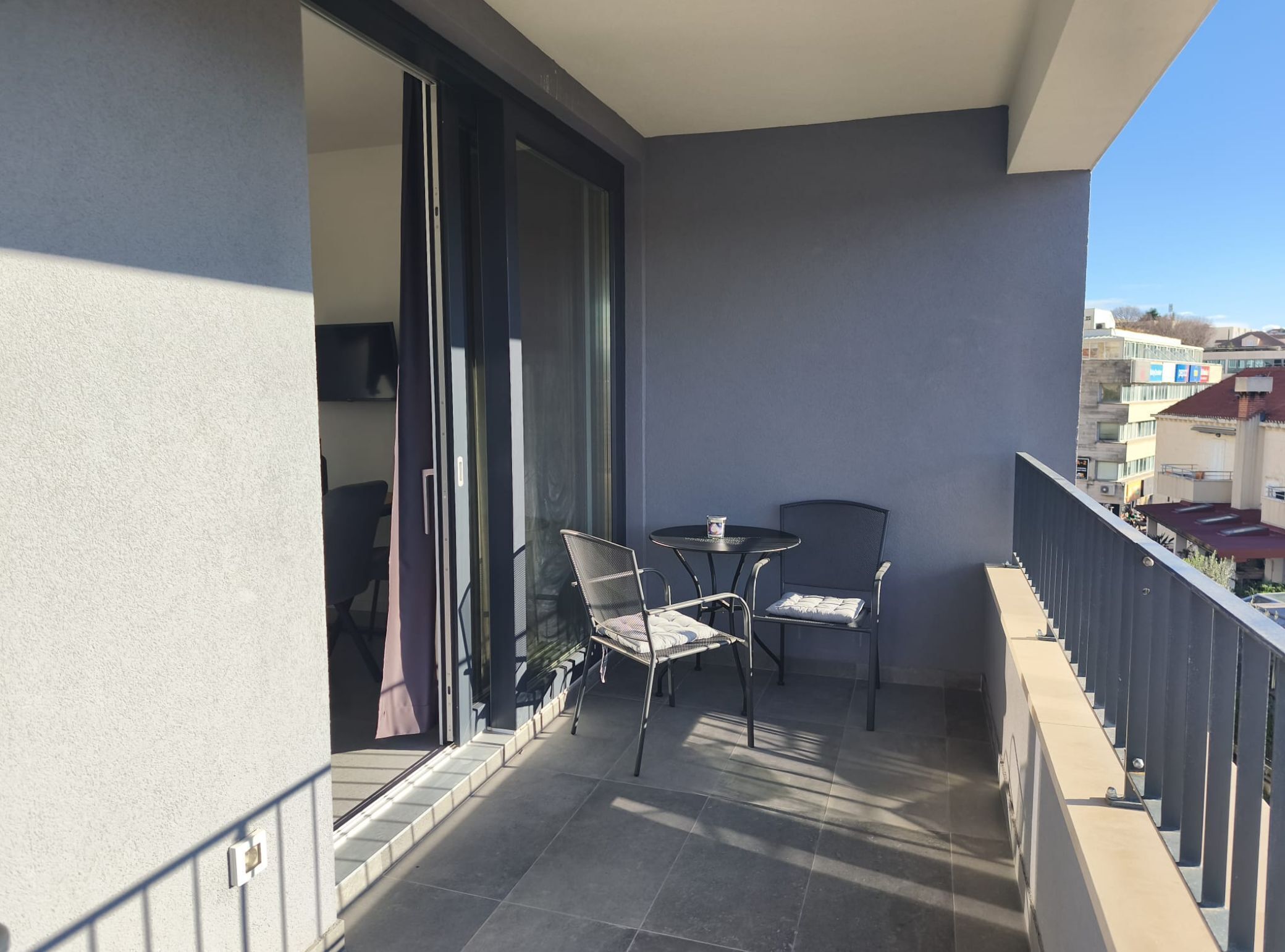Apartamento (Superior One Bedroom Apartment with B) | Balcón