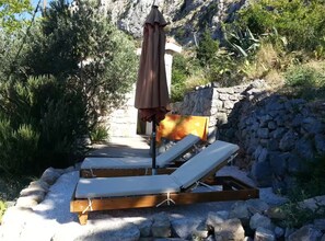 Apartment (One bedroom apartment with sea view) | Garden - Apartment Almira (Omis)
