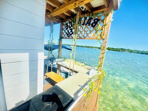 Unclassified image, 5 of 32, button - Delightful 1-bedroom house boat with AC in Key West (Key West)