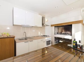 House (Five Bedroom Holiday Home with Pool) | Private kitchen - Villa M. Family & Pool (Kastela)