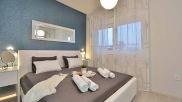 Departamento (Two Bedroom Apartment with Terrace 4) | 7 habitaciones y cunas