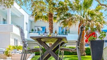 Apartment (Two Bedroom Apartment with Terrace 4) | Exterior