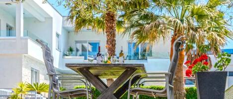 Apartment (Two Bedroom Apartment with Terrace 4) | Aussenbereich