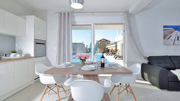 Departamento (One Bedroom Apartment with Terrace 1) | Comedor