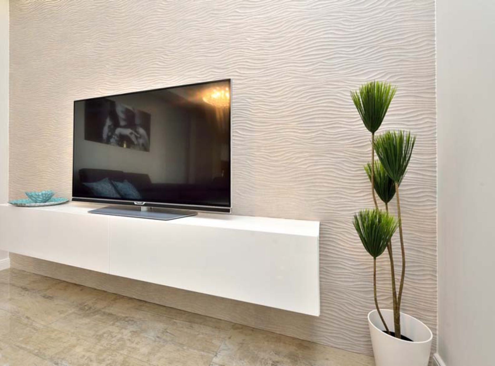 Apartment (Two Bedroom Apartment with Terrace 4) | Living room | 32-inch flat-screen TV with satellite channels