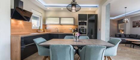 Appartement (Two Bedroom Apartment with Terrace 4) | Salle Ă manger