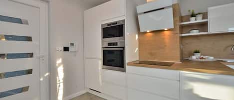 Apartment (One Bedroom Apartment with Terrace 1) | Private kitchen | Fridge