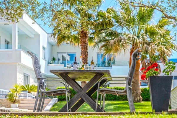Superior Two Bedroom Apartment with Balcony 5 | Exterior