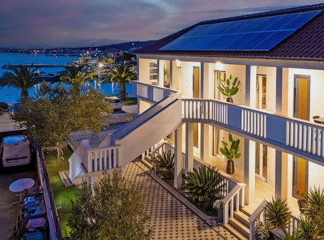 Exterior. Luxury Apartments & Suites Dijan