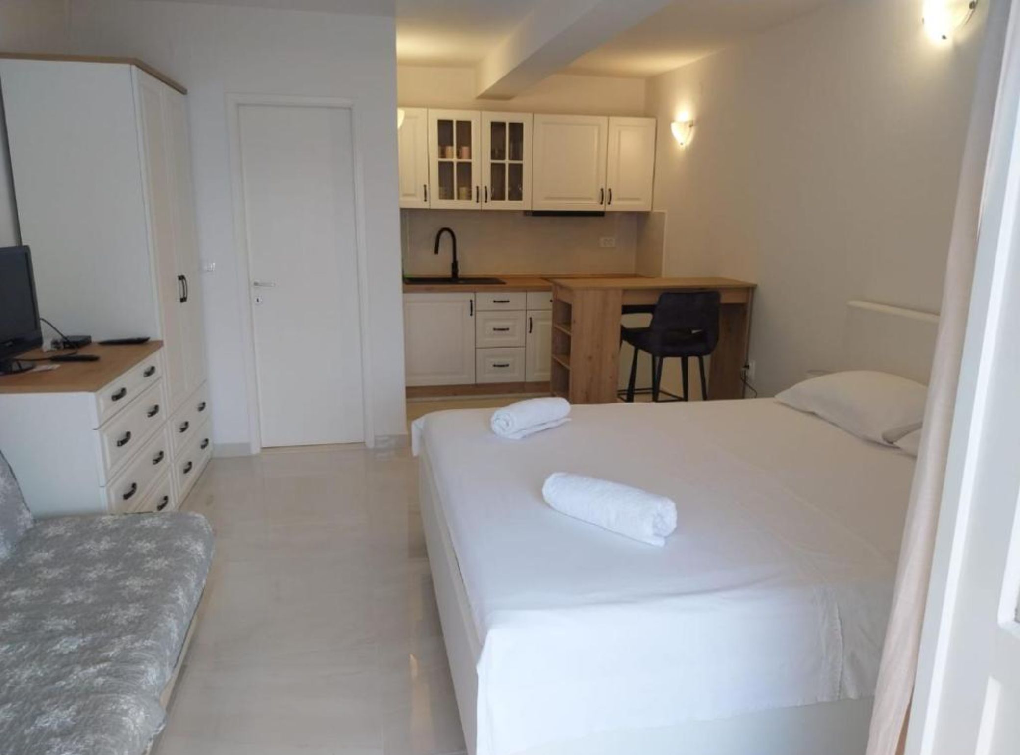 Apartamento (TwoBedroom Apartment With SeaView) | 4 dormitorios y cunas (de pago)