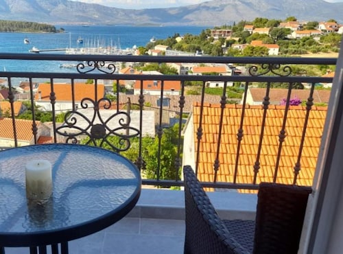 Comfort Apartments Lumbarda