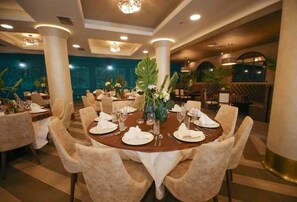 Dining - Decenija Hotel & Restaurant (Belgrade)