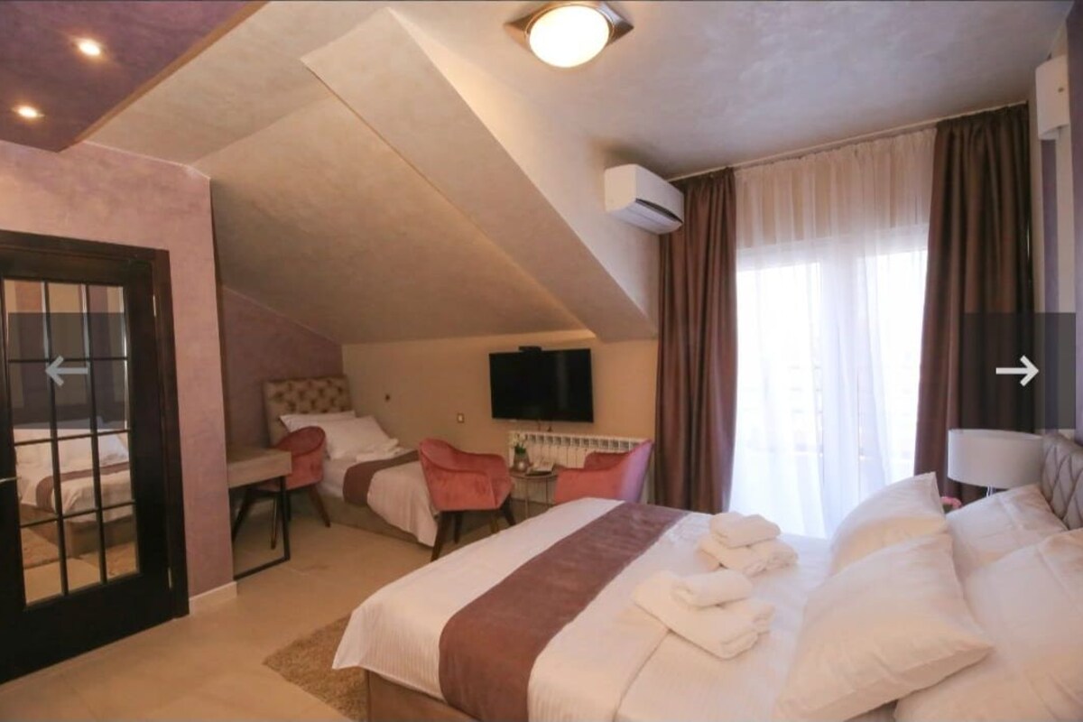 Minibar, in-room safe, laptop workspace, blackout drapes