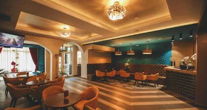 Decenija Hotel & Restaurant