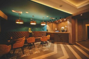 Bar (on property) - Decenija Hotel & Restaurant (Belgrade)