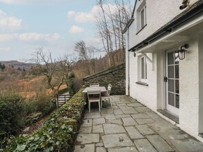 Outdoor dining - Brockstone (Ambleside)