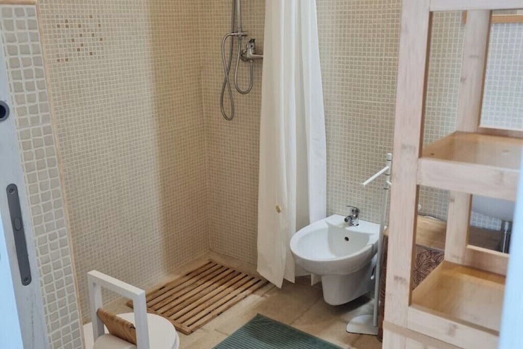 Dusche, Haartrockner, Bidet, Seife