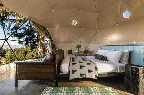 North Cape Dome - Forest View - Sleeps 4  w/SHARED Luxury Bathhouse Access