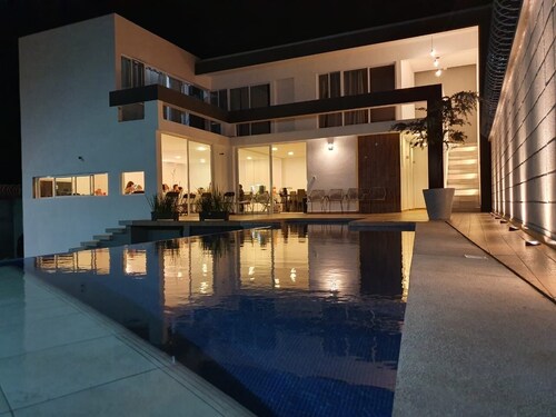 House with pool in the best climate in the world